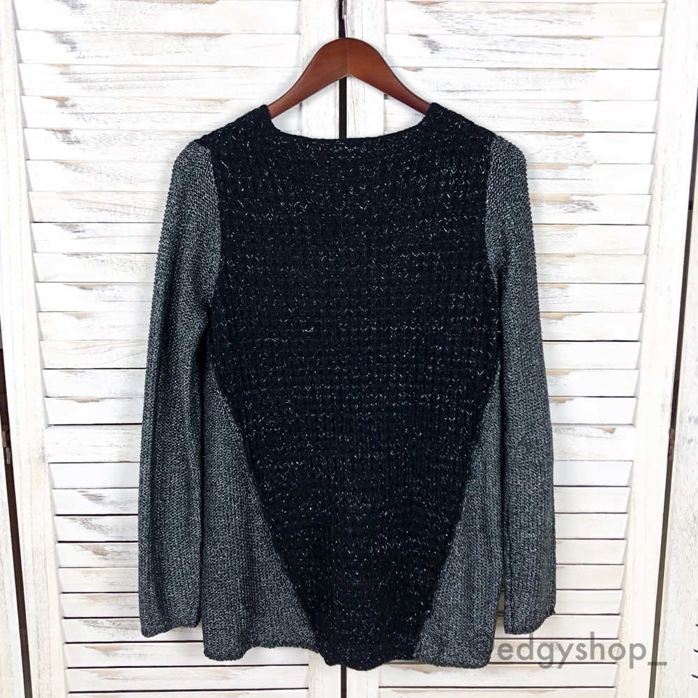 LF | The Sloane Society Oversized V-Neck Sweater - Picture 3 of 7